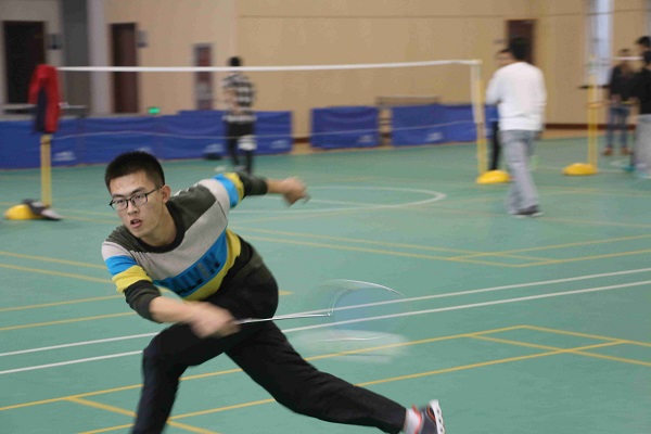 2015年尊龙凯时平台羽林杯羽毛球赛圆满结束